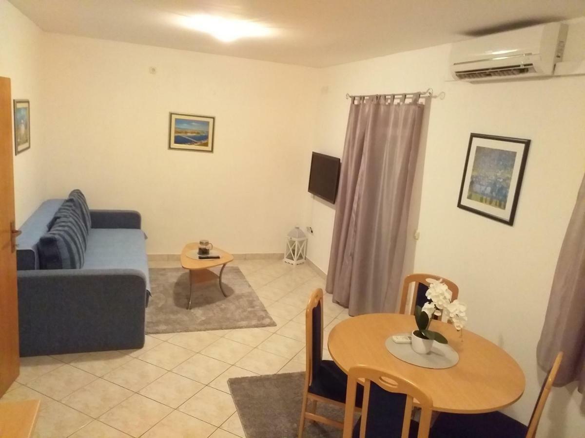 Apartments Vila Ana Вир Екстер'єр фото
