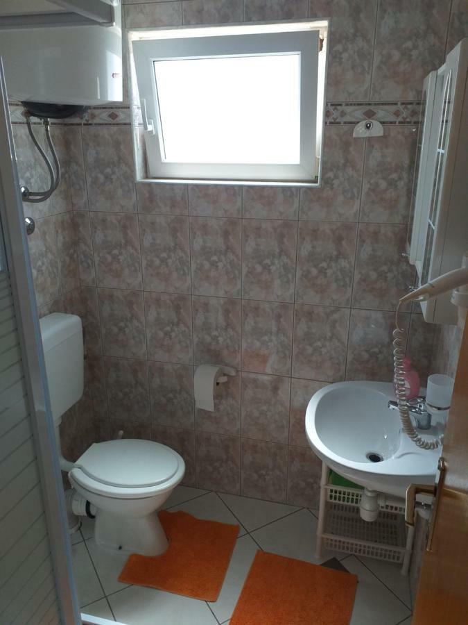 Apartments Vila Ana Вир Екстер'єр фото