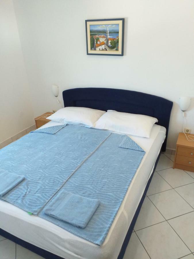 Apartments Vila Ana Вир Екстер'єр фото